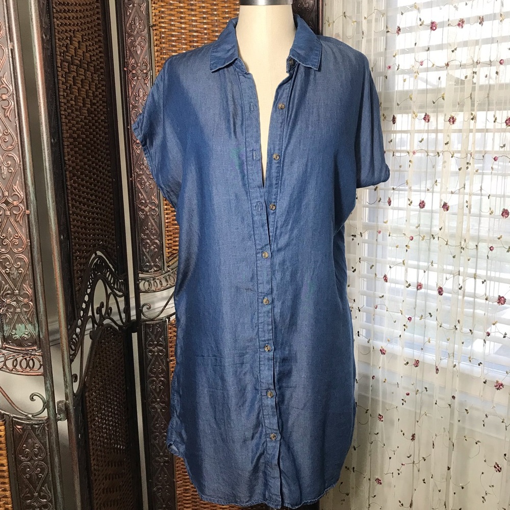 Forever 21 Chambray Button Down Shirt